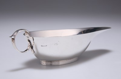 Lot 244 - AN EDWARD VIII SILVER PAP BOAT