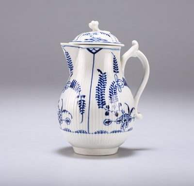 Lot 86 - A WORCESTER SPARROW BEAK JUG AND COVER, CIRCA 1770