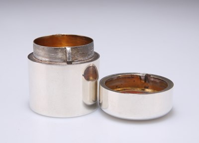 Lot 256 - A LATE VICTORIAN SILVER TRAVELLING BOX