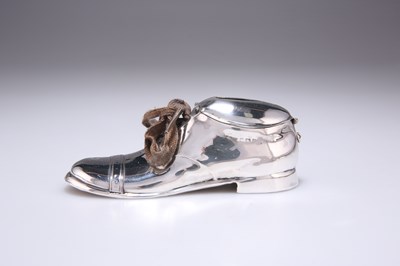 Lot 382 - AN EDWARDIAN NOVELTY SILVER MONEY BOX