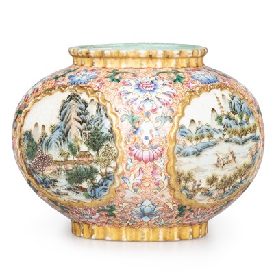 Lot 97 - A CHINESE FAMILLE ROSE VASE, 19TH CENTURY