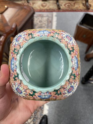 Lot 97 - A CHINESE FAMILLE ROSE VASE, 19TH CENTURY