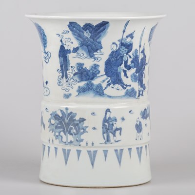 Lot 82 - A VERY LARGE CHINESE BLUE AND WHITE BRUSHPOT