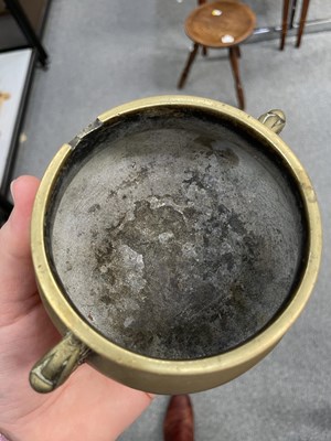 Lot 144 - A CHINESE BRONZE CENSER
