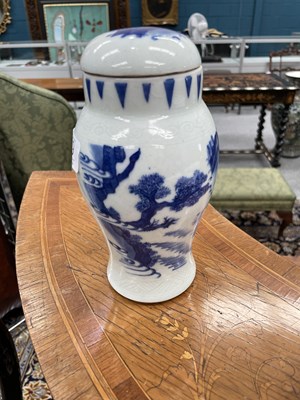 Lot 99 - A CHINESE BLUE AND WHITE PORCELAIN JAR AND COVER, KANGXI PERIOD (1665-1722)