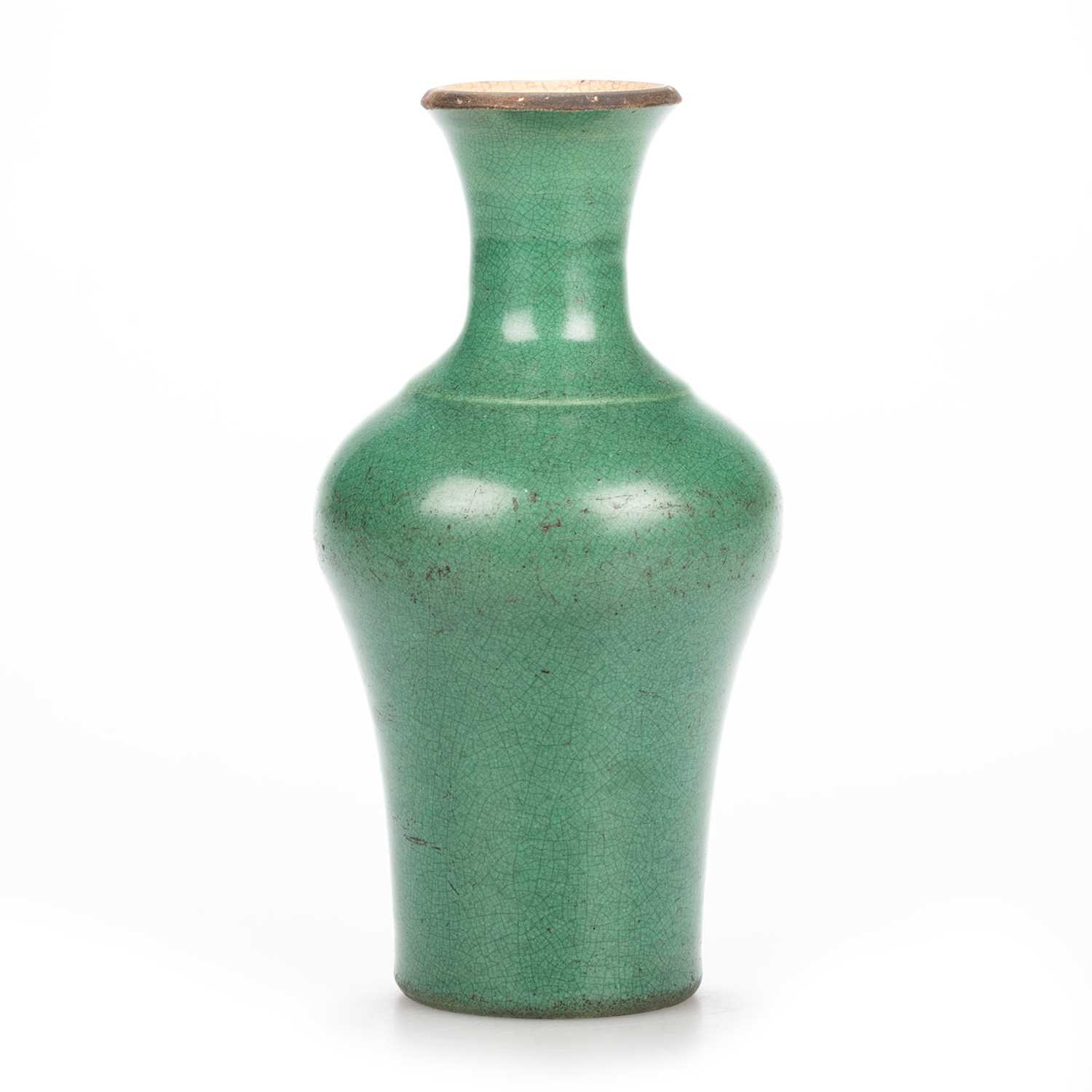 Lot 108 - A CHINESE GREEN CRACKLE GLAZE SMALL VASE