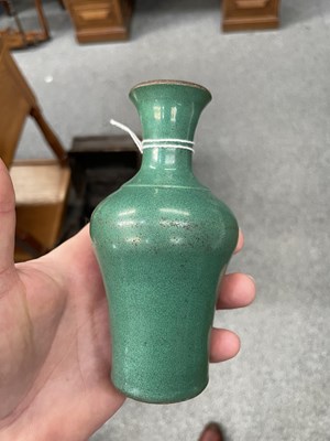 Lot 108 - A CHINESE GREEN CRACKLE GLAZE SMALL VASE