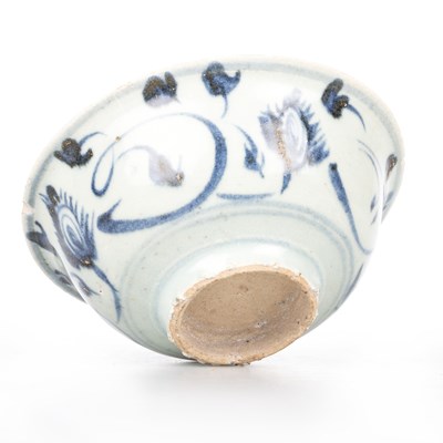 Lot 78 - A CHINESE BLUE AND WHITE FLORAL SCROLL MINYAO BOWL, ZHENGTONG (1435-1467)