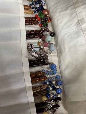 Lot 24 - A LARGE COLLECTION OF APPROXIMATELY 350 LACE BOBBINS