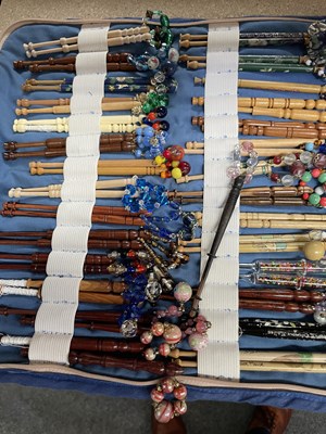 Lot 24 - A LARGE COLLECTION OF APPROXIMATELY 350 LACE BOBBINS
