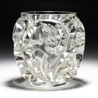 Lot 27 - RENÉ LALIQUE (FRENCH, 1860-1945), A 'TOURBILLONS' VASE, DESIGNED 1926