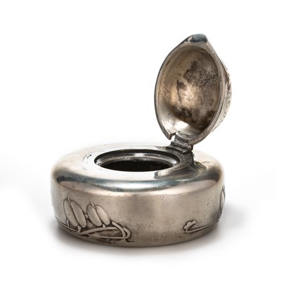 Lot 197 - ARCHIBALD KNOX (1864-1933) FOR LIBERTY & CO, A TUDRIC PEWTER INKWELL