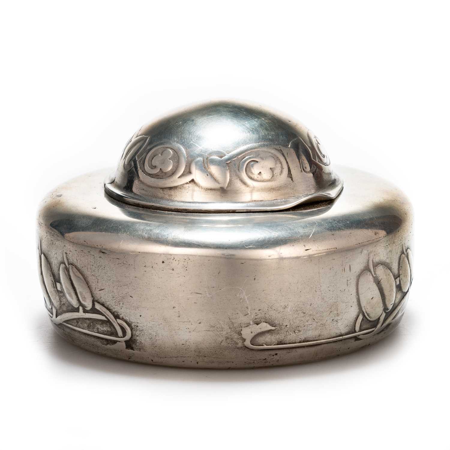 Lot 197 - ARCHIBALD KNOX (1864-1933) FOR LIBERTY & CO, A TUDRIC PEWTER INKWELL