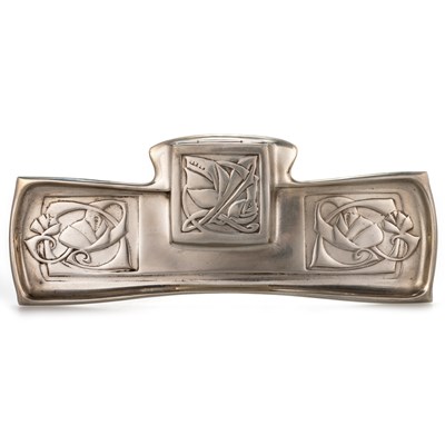 Lot 239 - ARCHIBALD KNOX (1864-1933) FOR LIBERTY & CO, A TUDRIC PEWTER INKWELL