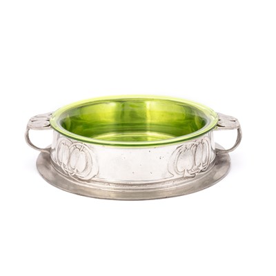 Lot 258 - ARCHIBALD KNOX (1864-1933) FOR LIBERTY & CO, A TUDRIC PEWTER BUTTER DISH
