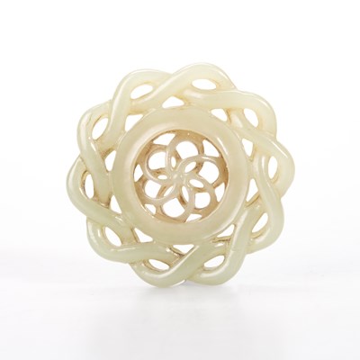 Lot 189 - A CHINESE JADE PENDANT