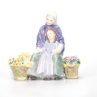 Lot 70 - A ROYAL DOULTON FIGURE, GRANNY'S HERITAGE