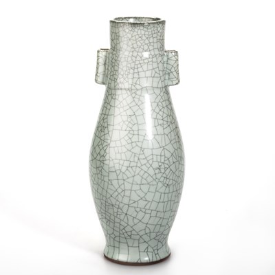 Lot 90 - A CHINESE GUAN-TYPE VASE, HU