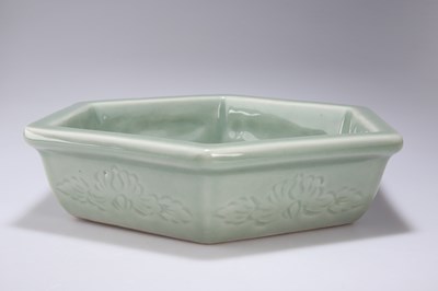 Lot 127 - A CHINESE CELADON HEXAGONAL BOWL