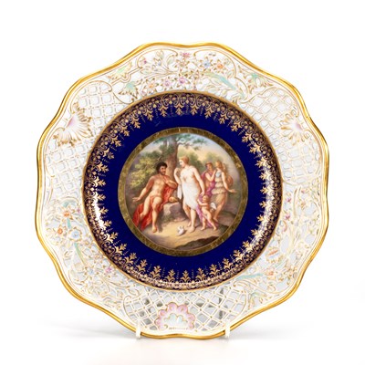 Lot 47 - A CARL TEICHERT, MEISSEN (1882-1929) PLATE