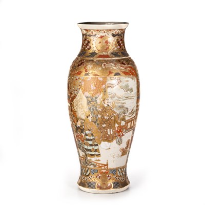 Lot 110 - A LARGE SATSUMA VASE, MEIJI PERIOD, EARLY 20TH CENTURY