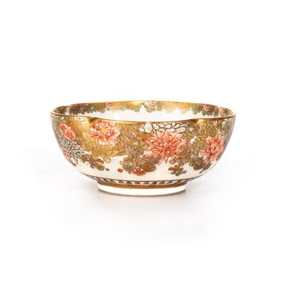 Lot 139 - A SMALL JAPANESE SATSUMA BOWL, MEIJI PERIOD