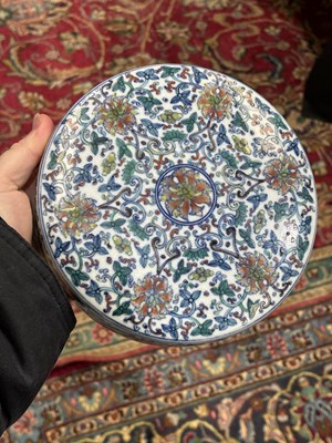 Lot 99 - A CHINESE DOUCAI CIRCULAR BOX AND COVER