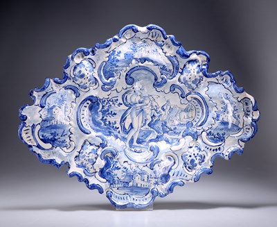Lot 75 - A SAVONA FAIENCE DISH