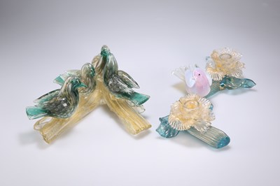 Lot 11 - A VENETIAN MURANO GLASS BIRD GROUP