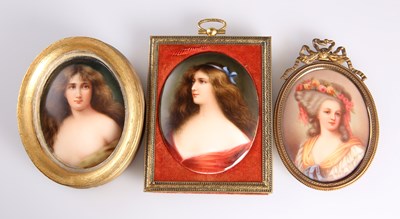 Lot 32 - A PAINTED PORCELAIN OVAL PLAQUE BY WAGNER, PROBABLY BERLIN (KPM)