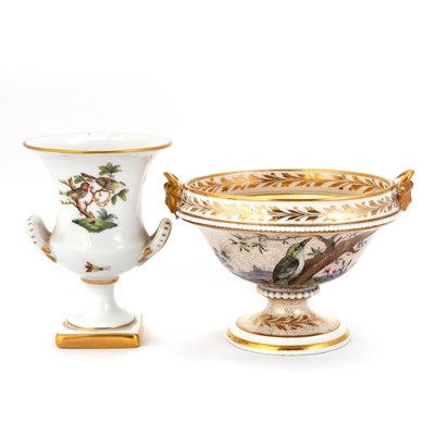 Lot 64 - A 19TH CENTURY PORCELAIN VASE