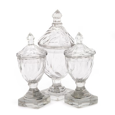 Lot 8 - A SUITE OF THREE 19TH CENTURY GLASS BONBONNIÈRES