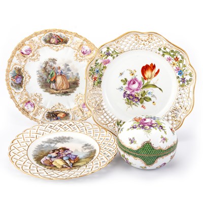 Lot 92 - A MEISSEN PLATE