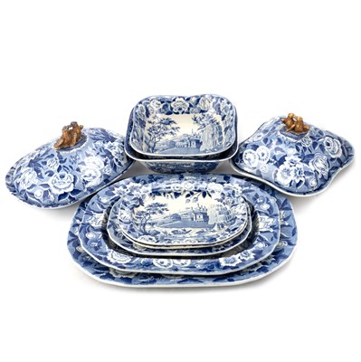 Lot 42 - AN BLUE TRANSFER-PRINTED PEARLWARE 'RUSSIAN PALACE' PATTERN PARTIAL DINNER SERVICE