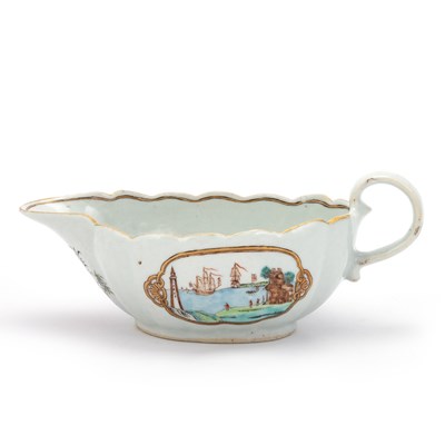 Lot 145 - A CHINESE ARMORIAL PORCELAIN SAUCEBOAT, QIANLONG, CIRCA 1745