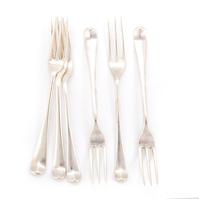 Lot 290 - SIX GEORGE III SILVER THREE PRONG FORKS
