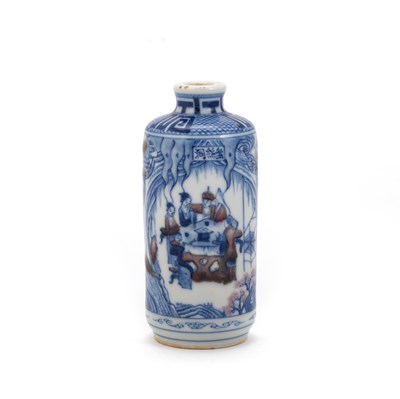 Lot 148 - A CHINESE COPPER-RED, BLUE AND WHITE PORCELAIN SNUFF BOTTLE