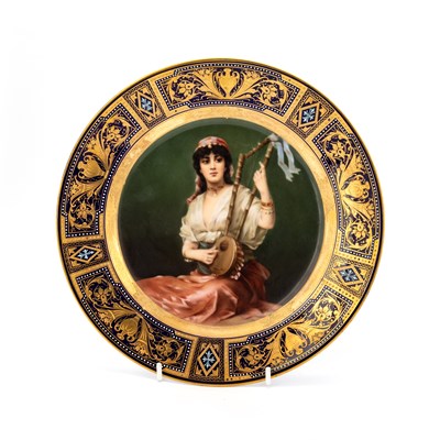Lot 80 - A FINE VIENNA STYLE PORCELAIN PLATE, BY HUTSCHENREUTER, CIRCA 1900