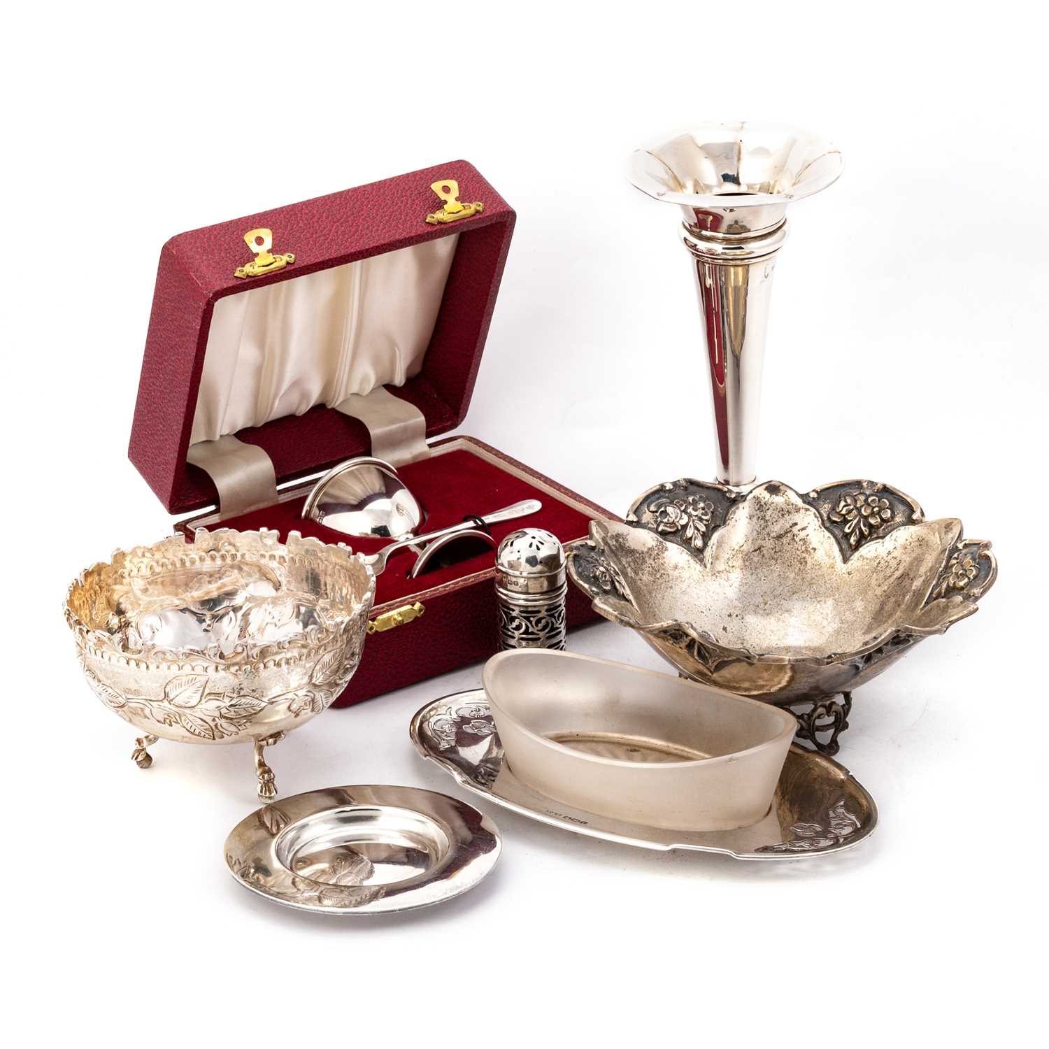 Lot 273 - A MIXED GROUP OF SILVER