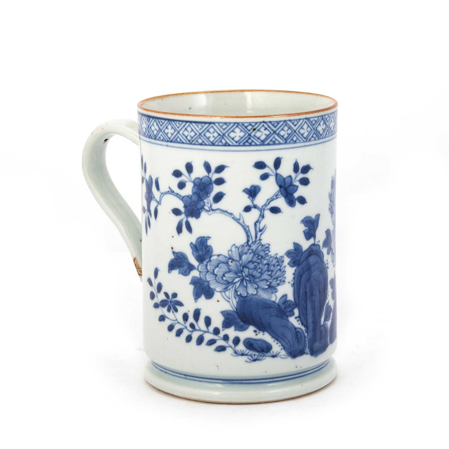 Lot 96 - AN 18TH CENTURY CHINESE BLUE AND WHITE TANKARD