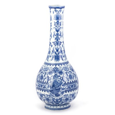 Lot 120 - A CHINESE BLUE AND WHITE BOTTLE VASE