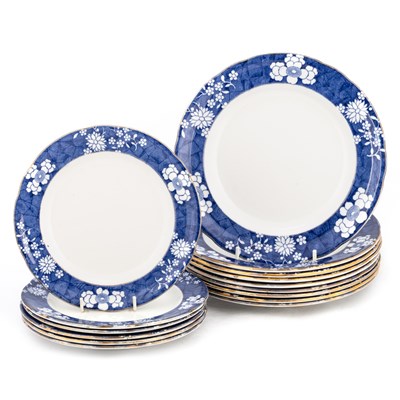 Lot 52 - A SPODE 'CRACKED ICE PRUNUS' PATTERN DINNER SERVICE