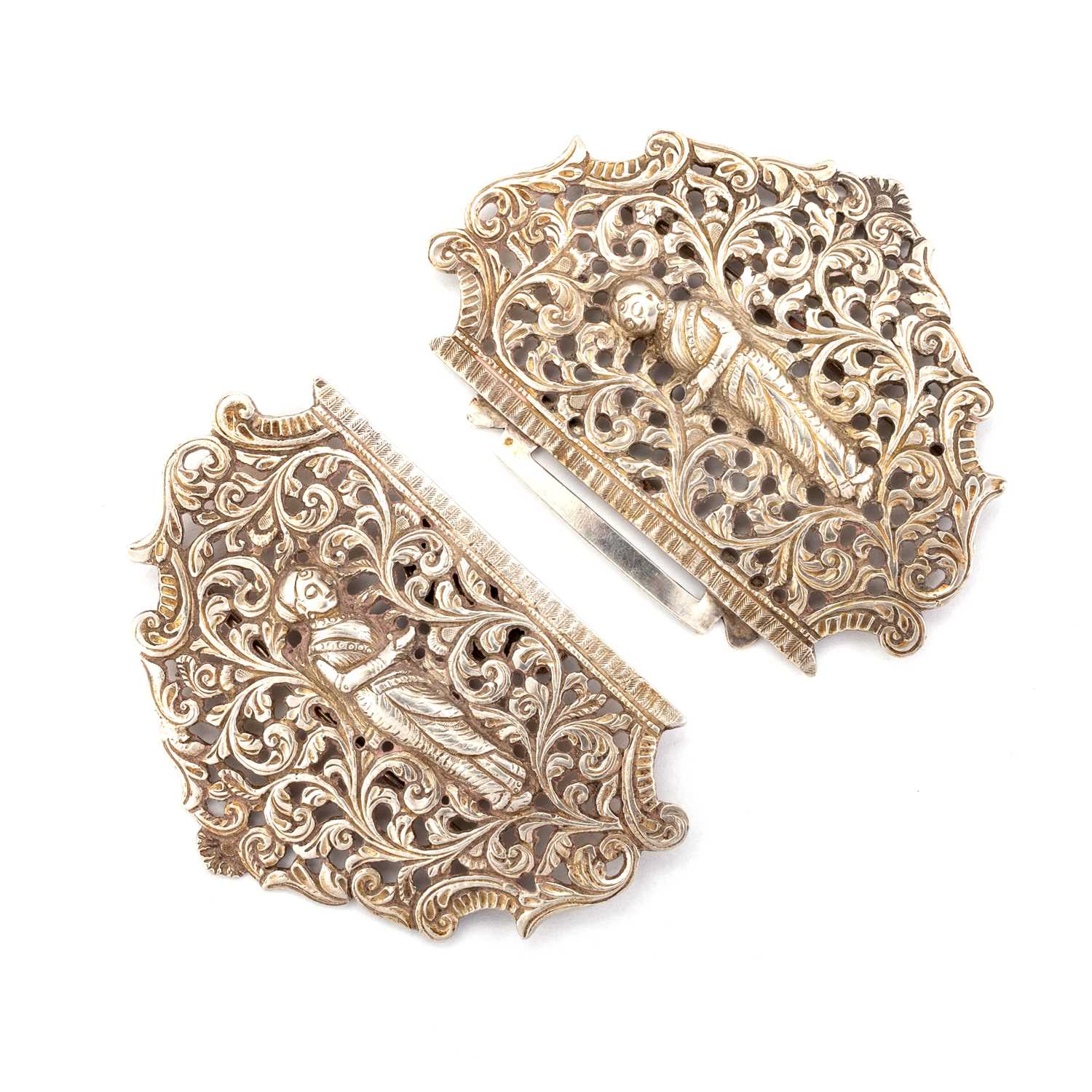 Lot 303 - AN INDIAN SILVER TWO-PART BELT BUCKLE, 19TH CENTURY