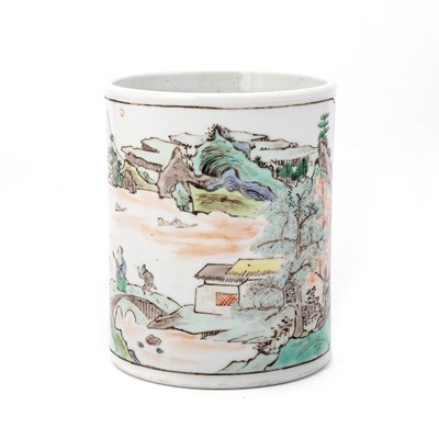 Lot 142 - A CHINESE FAMILLE VERTE BRUSH POT