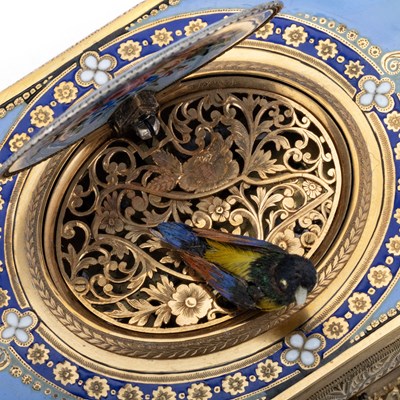 Lot 551 - A SILVER-GILT AND ENAMEL FUSEE SINGING BIRD BOX BY CHARLES BRUGUIER, GENEVA, MID 19TH CENTURY