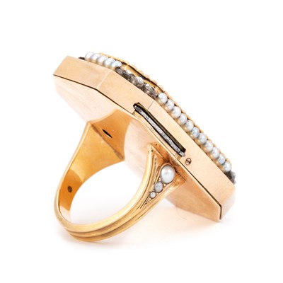 Lot 580 - A VERY RARE PEARL AND DIAMOND QUARTER-REPEATING RING WATCH, SIGNED GE. ACHARD ET FILS, CIRCA 1800