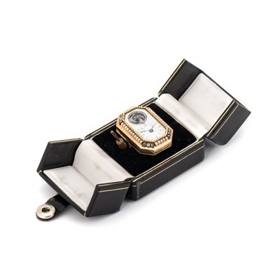 Lot 580 - A VERY RARE PEARL AND DIAMOND QUARTER-REPEATING RING WATCH, SIGNED GE. ACHARD ET FILS, CIRCA 1800