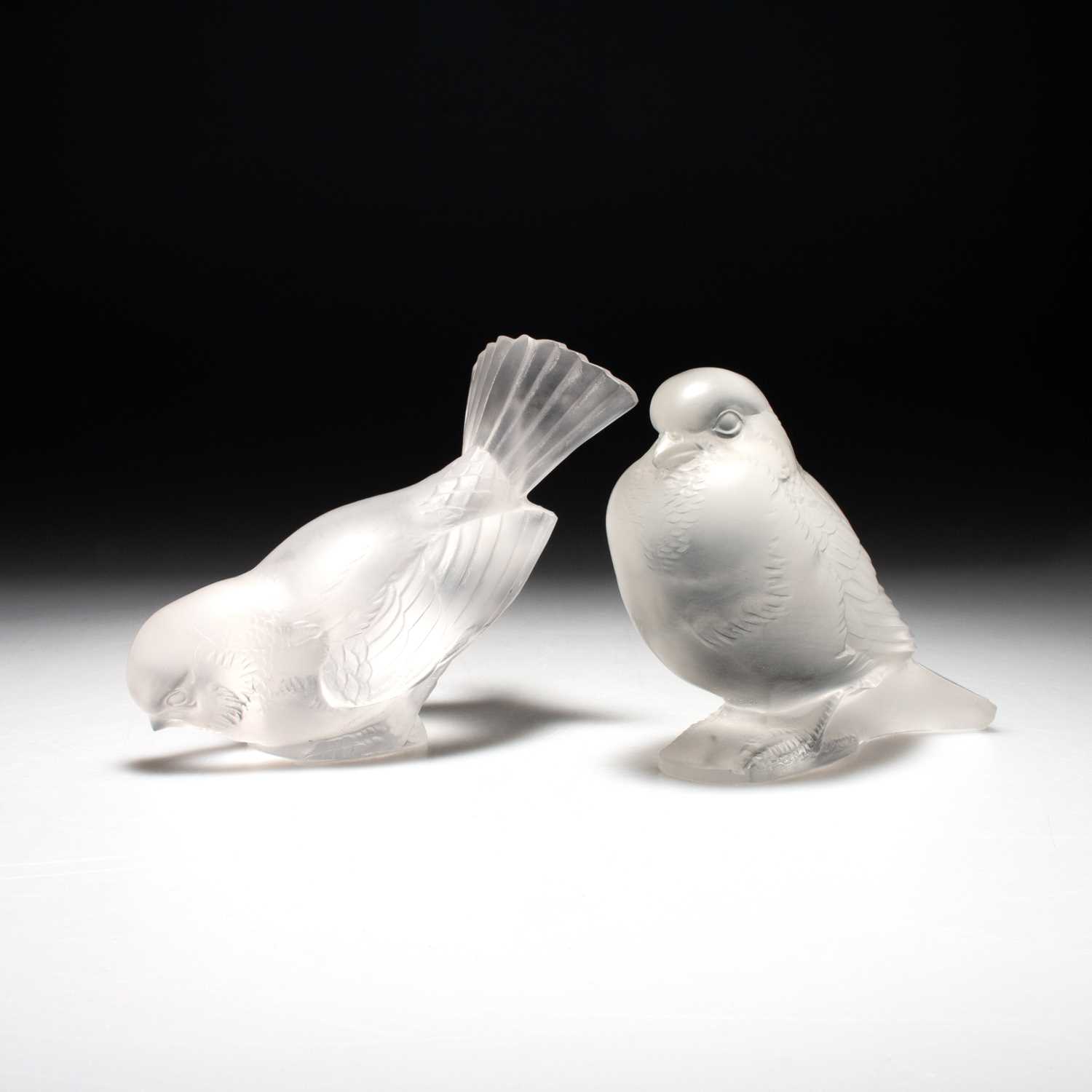 Lot 33 - RENÉ LALIQUE (FRENCH, 1860-1945), TWO 'MOINEAU' PAPERWEIGHTS