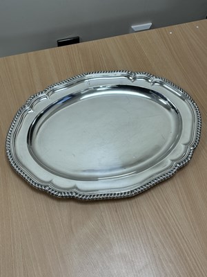 Lot 290 - A PAIR OF GEORGE III SILVER MEAT DISHES