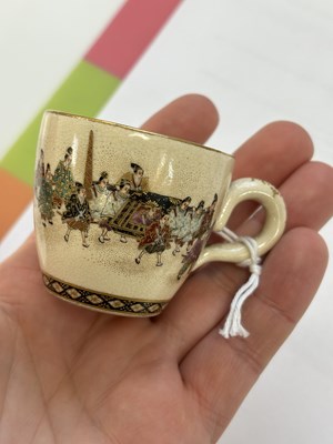 Lot 101 - A JAPANESE SATSUMA CUP, MEIJI PERIOD